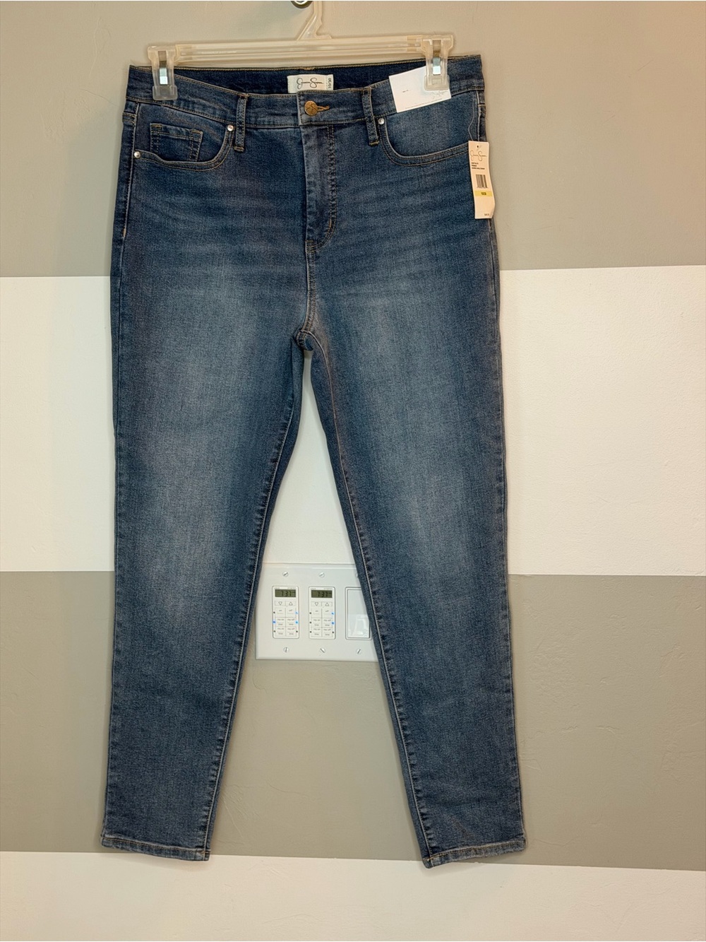 Jessica Simpson NWT Premium  Adored Blue  Ankle skinny Jeans 10/30